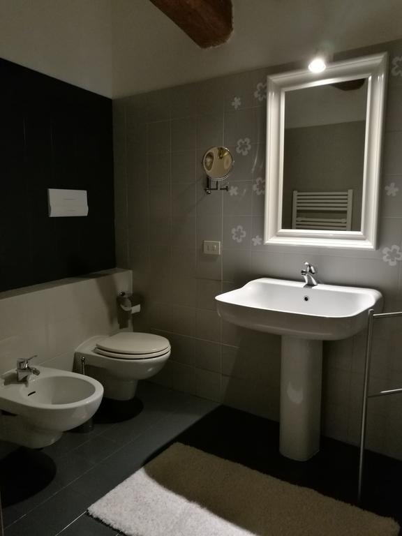 Farolfi Apartments Pepoli Болонья Екстер'єр фото