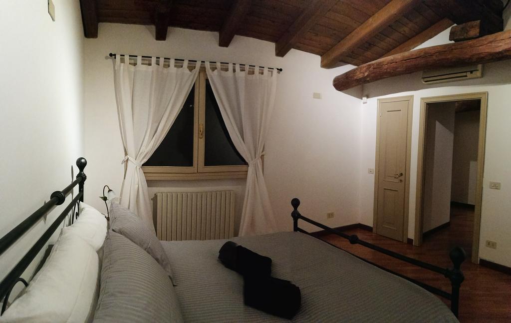 Farolfi Apartments Pepoli Болонья Екстер'єр фото