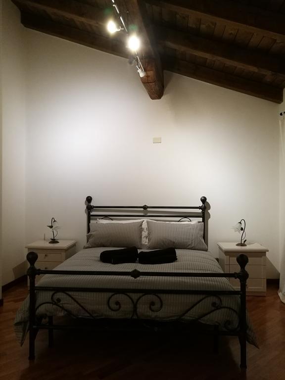 Farolfi Apartments Pepoli Болонья Екстер'єр фото