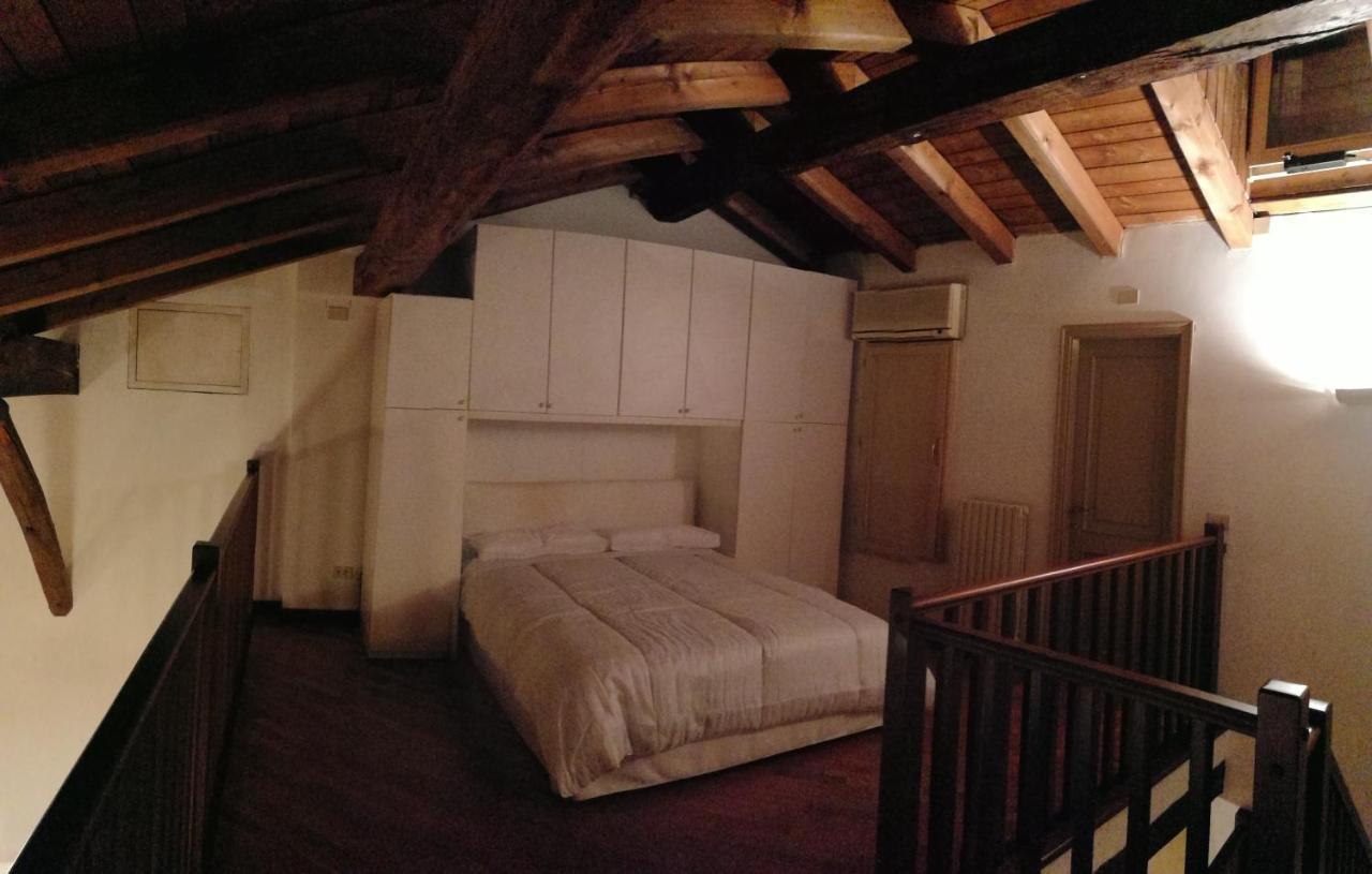 Farolfi Apartments Pepoli Болонья Екстер'єр фото