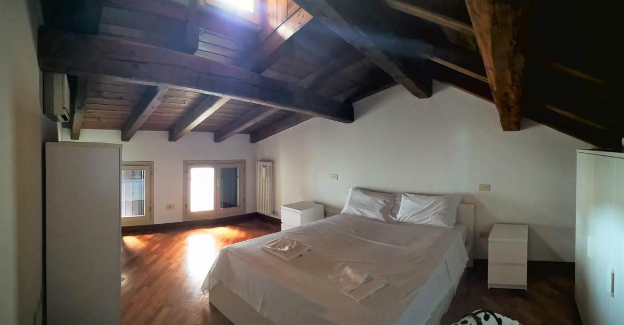 Farolfi Apartments Pepoli Болонья Екстер'єр фото